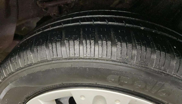 2016 Honda Amaze 1.2L I-VTEC S, Petrol, Manual, 87,508 km, Right Rear Tyre Tread