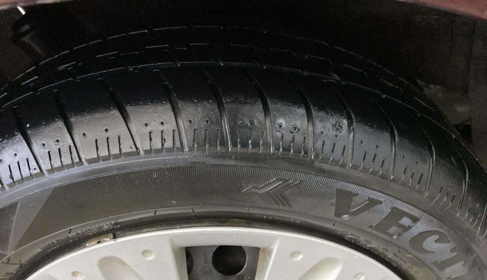 2016 Honda Amaze 1.2L I-VTEC S, Petrol, Manual, 87,508 km, Left Front Tyre Tread