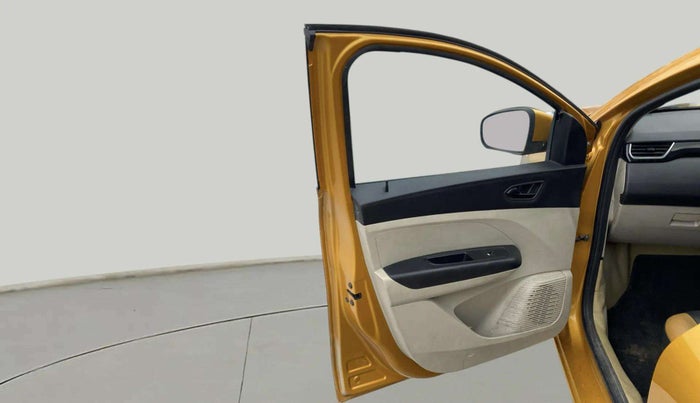 2020 Renault TRIBER RXT, Petrol, Manual, 1,18,229 km, LHS Front Door