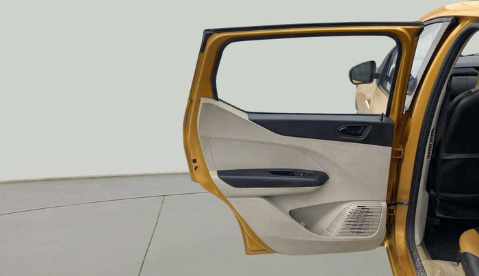 2020 Renault TRIBER RXT, Petrol, Manual, 1,18,229 km, LHS Rear Door