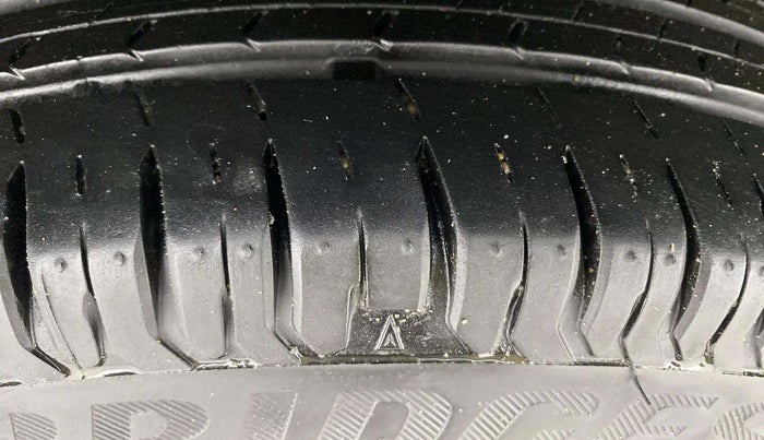 2020 Renault TRIBER RXT, Petrol, Manual, 1,18,229 km, Right Rear Tyre Tread