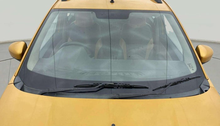 2020 Renault TRIBER RXT, Petrol, Manual, 1,18,229 km, Front Windshield