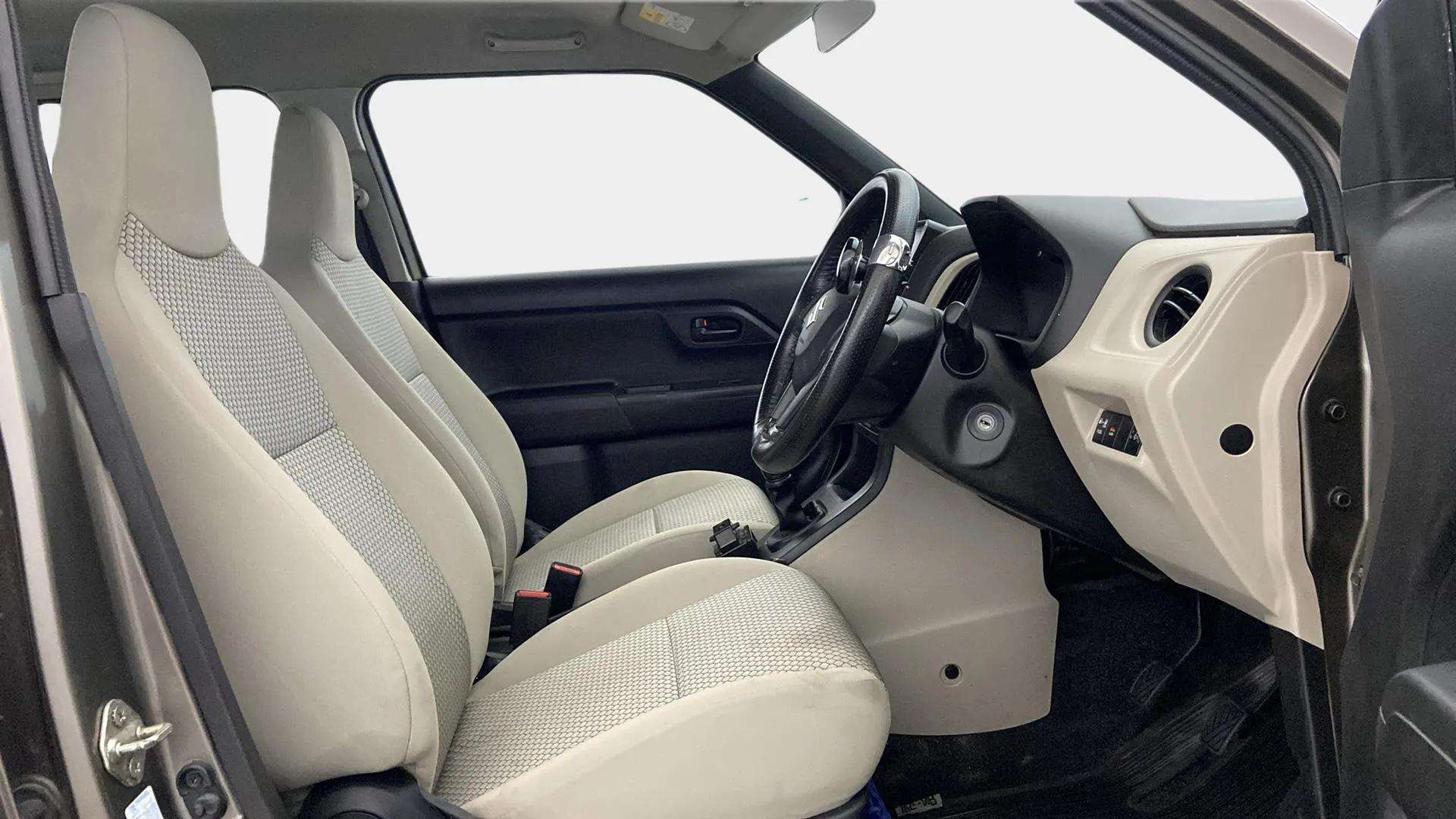 Front-Cabin-View