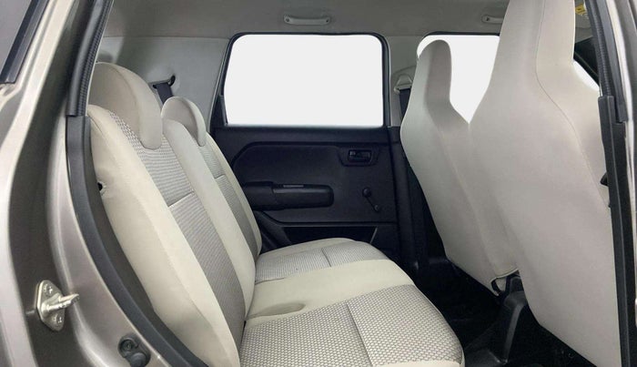 2022 Maruti New Wagon-R LXI CNG 1.0, CNG, Manual, 42,196 km, Right Side Rear Door Cabin