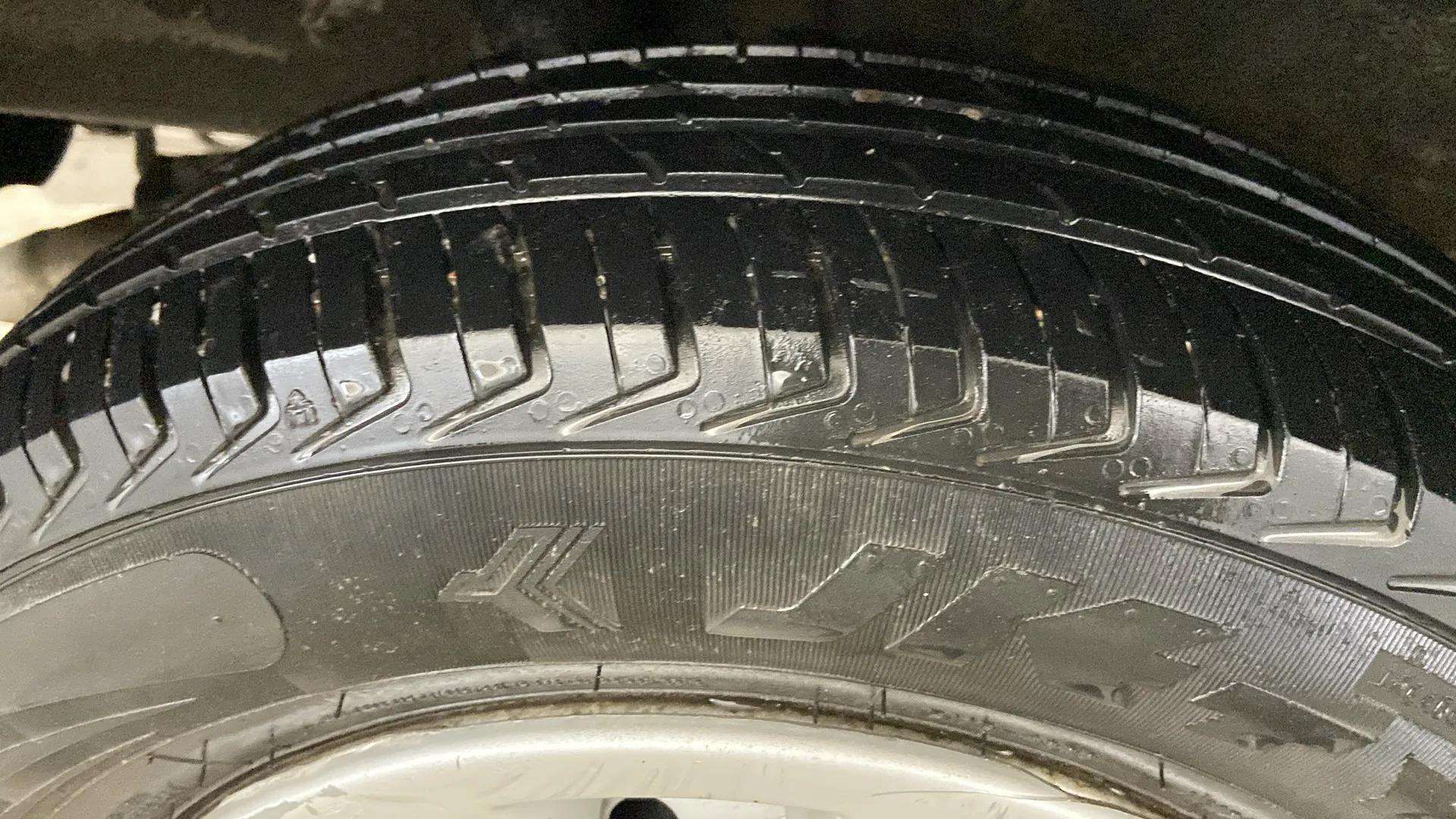 LHS-Front-Tyre-Tread-20