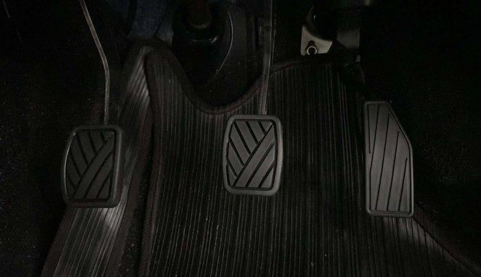 2022 Maruti New Wagon-R LXI CNG 1.0, CNG, Manual, 42,196 km, Pedals