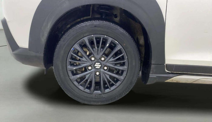 2020 Maruti XL6 ALPHA AT, Petrol, Automatic, 1,02,462 km, Left Front Wheel