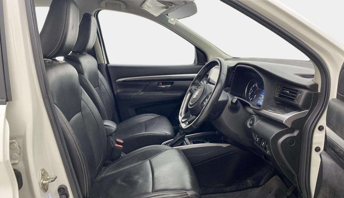 2020 Maruti XL6 ALPHA AT, Petrol, Automatic, 1,02,462 km, Right Side Front Door Cabin