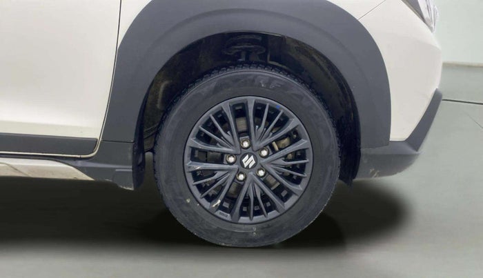 2020 Maruti XL6 ALPHA AT, Petrol, Automatic, 1,02,462 km, Right Front Wheel