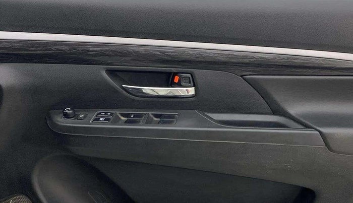 2020 Maruti XL6 ALPHA AT, Petrol, Automatic, 1,02,462 km, Driver Side Door Panels Control
