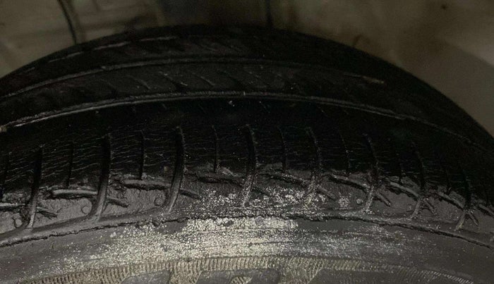 2019 Toyota Etios Liva GX, Petrol, Manual, 43,404 km, Left Rear Tyre Tread