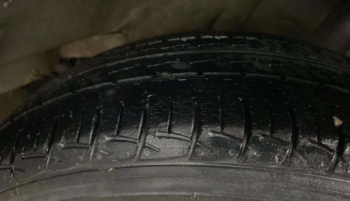 2019 Toyota Etios Liva GX, Petrol, Manual, 43,404 km, Right Front Tyre Tread