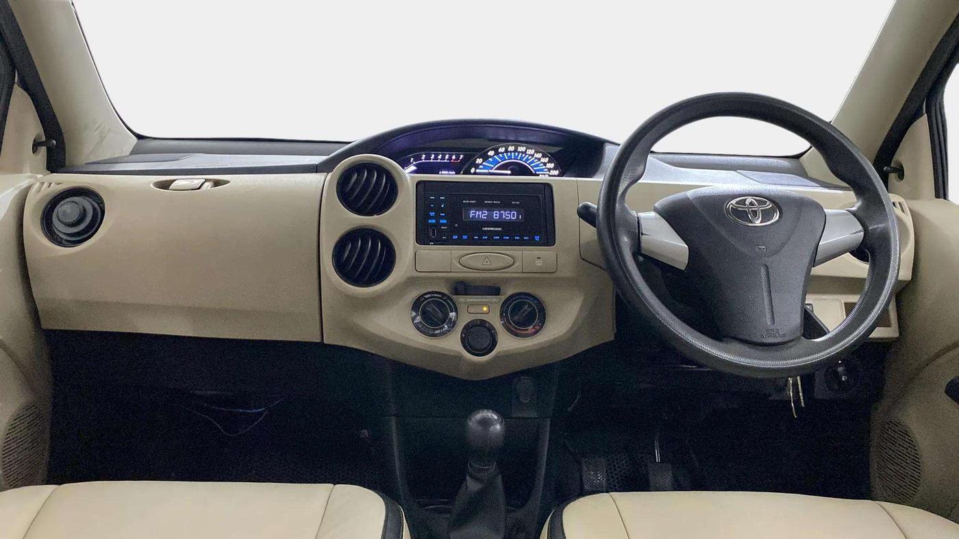 2019 Toyota Etios Liva GX, Petrol, Manual, 43,404 km, Dashboard