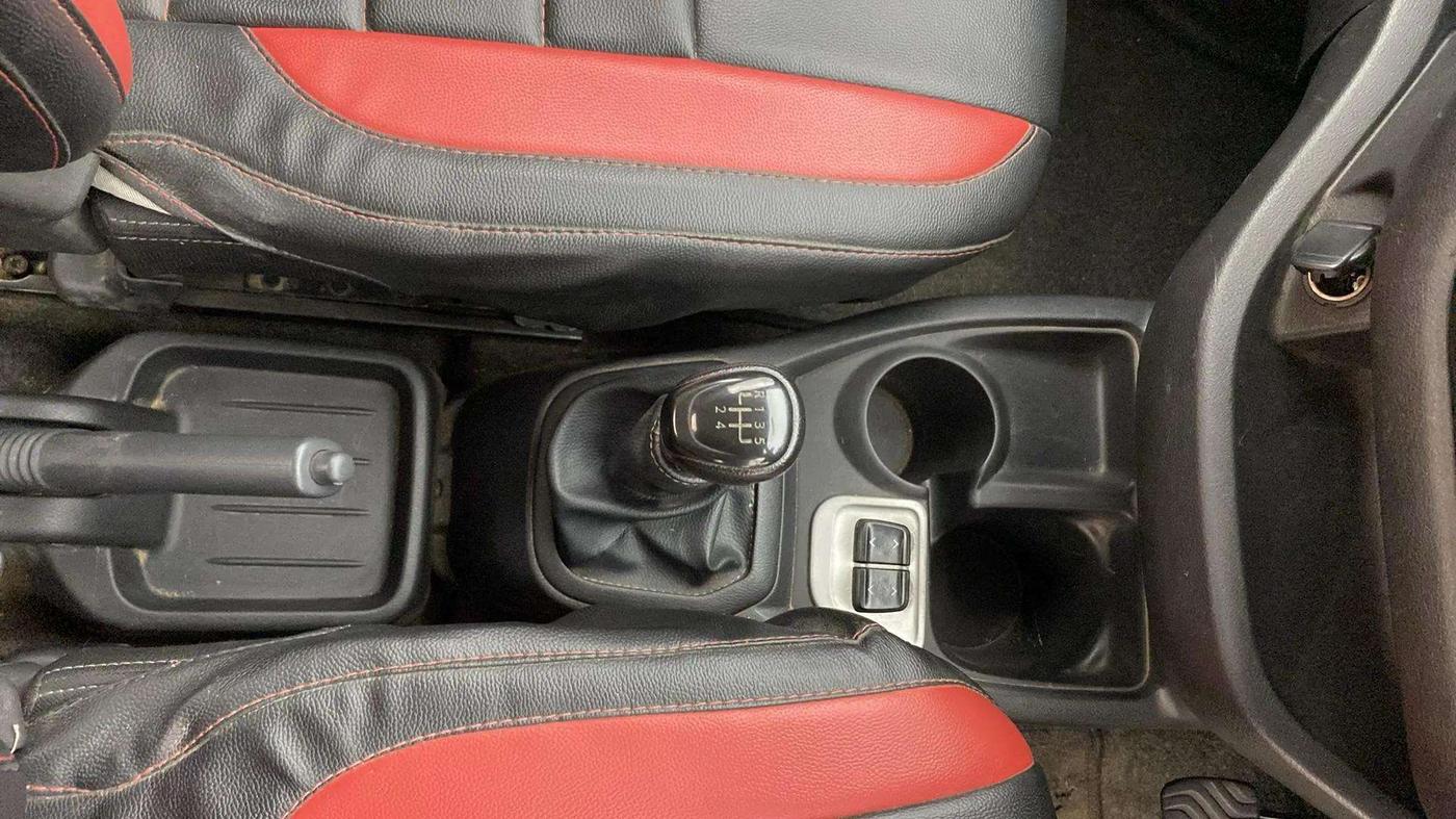 2019 Datsun Redi Go S, Petrol, Manual, 56,843 km, Gear Lever
