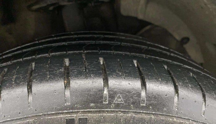 2021 Maruti Baleno ZETA PETROL 1.2, Petrol, Manual, 22,826 km, Right Front Tyre Tread
