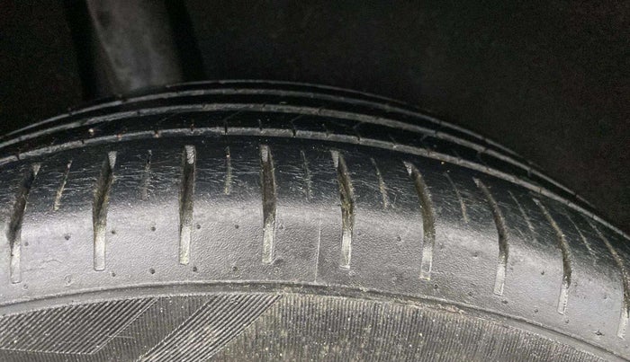 2021 Maruti Baleno ZETA PETROL 1.2, Petrol, Manual, 22,826 km, Right Rear Tyre Tread