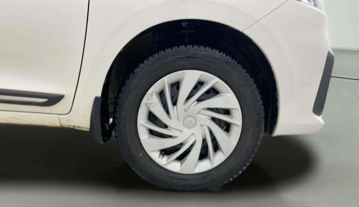2021 Maruti Ertiga VXI SHVS, Petrol, Manual, 44,526 km, Right Front Wheel