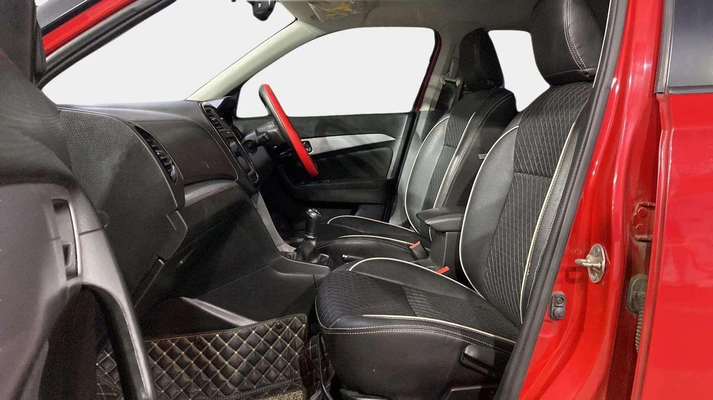 2020 Maruti Vitara Brezza ZXI PLUS DUAL TONE, Petrol, Manual, 50,270 km, Right Side Front Door Cabin