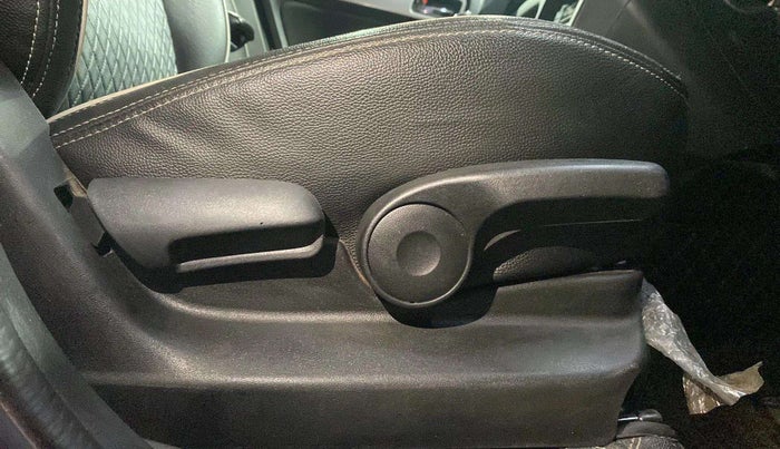 2020 Maruti Vitara Brezza ZXI PLUS DUAL TONE, Petrol, Manual, 50,270 km, Driver Side Adjustment Panel