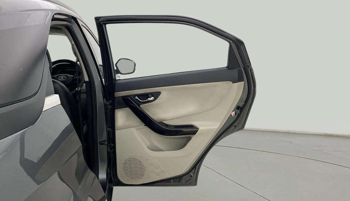2022 Tata NEXON XZ PETROL, CNG, Manual, 33,390 km, RHS Rear Door