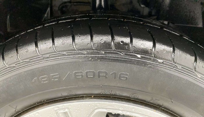 2022 Tata NEXON XZ PETROL, CNG, Manual, 33,390 km, Right Front Tyre Tread