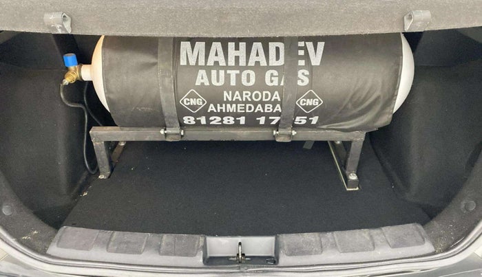 2022 Tata NEXON XZ PETROL, CNG, Manual, 33,390 km, Boot Inside