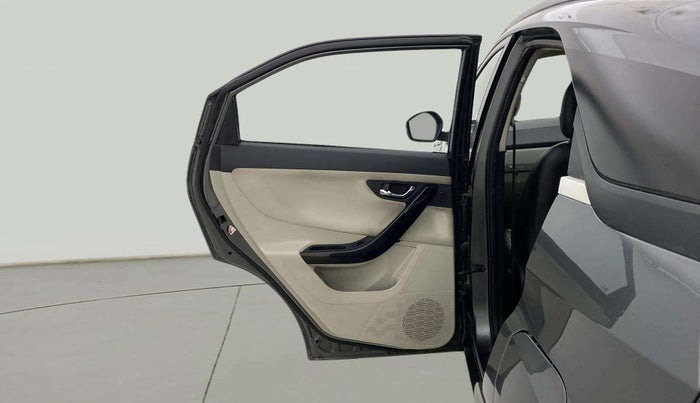 2022 Tata NEXON XZ PETROL, CNG, Manual, 33,390 km, LHS Rear Door