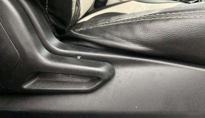 2022 Tata NEXON XZ PETROL, CNG, Manual, 33,390 km, Driver Side Adjustment Panel
