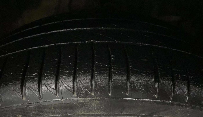 2017 Honda WR-V 1.2L I-VTEC VX MT, Petrol, Manual, 42,835 km, Right Front Tyre Tread