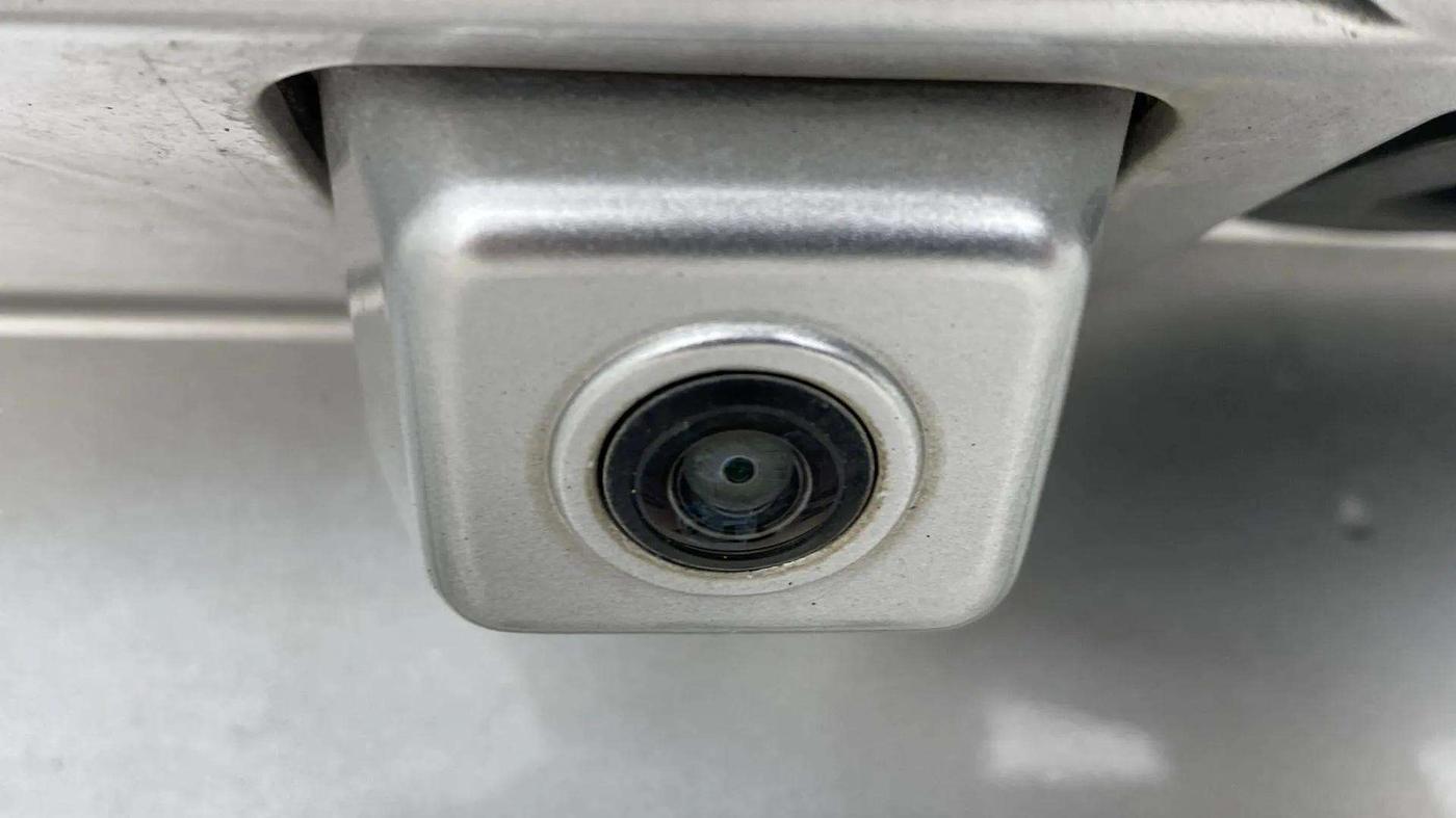 2023 Mahindra XUV700 AX 7 LUXURY P AT 7 STR, Petrol, Automatic, 19,311 km, Parking Camera