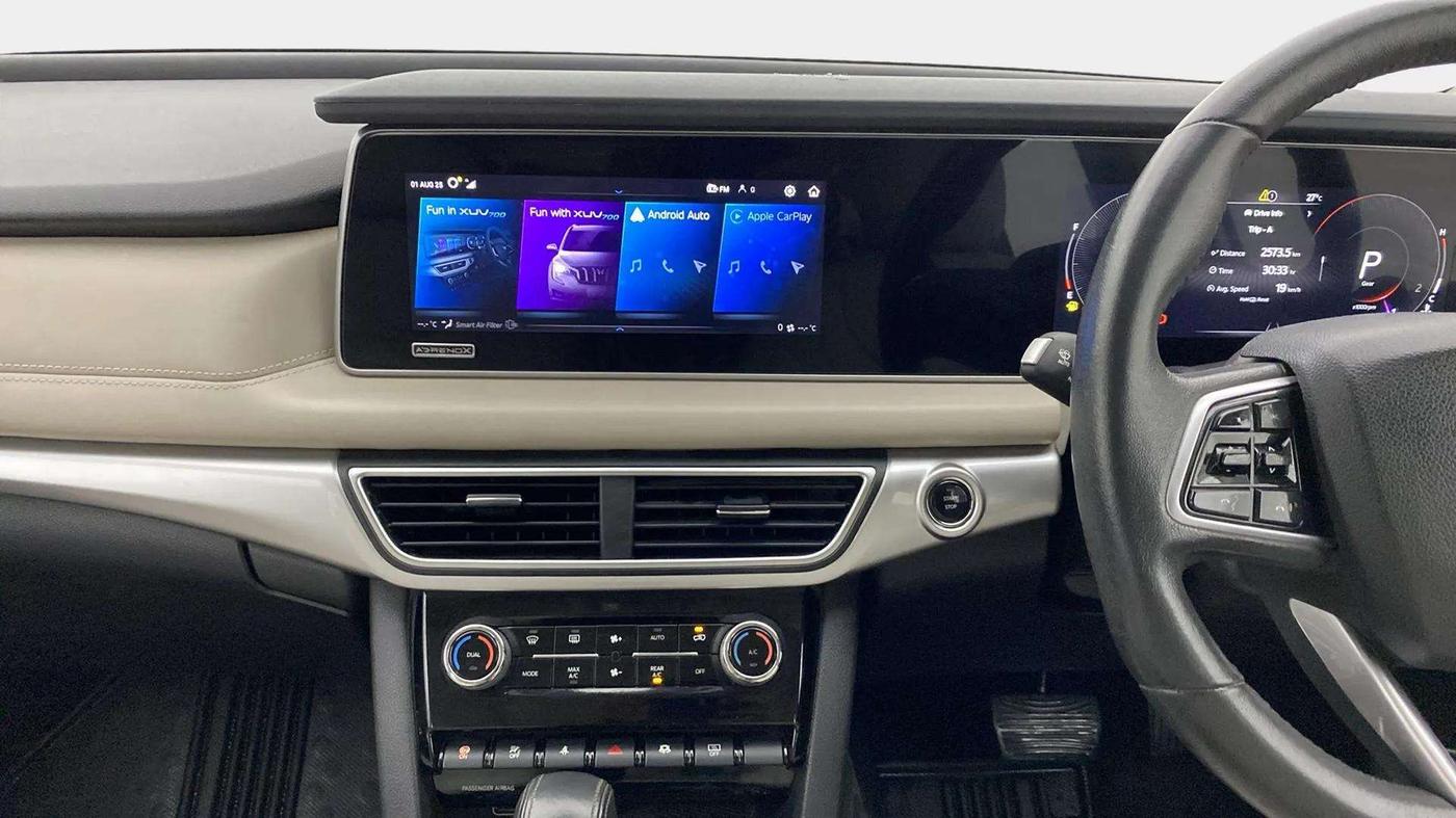 2023 Mahindra XUV700 AX 7 LUXURY P AT 7 STR, Petrol, Automatic, 19,311 km, Air Conditioner