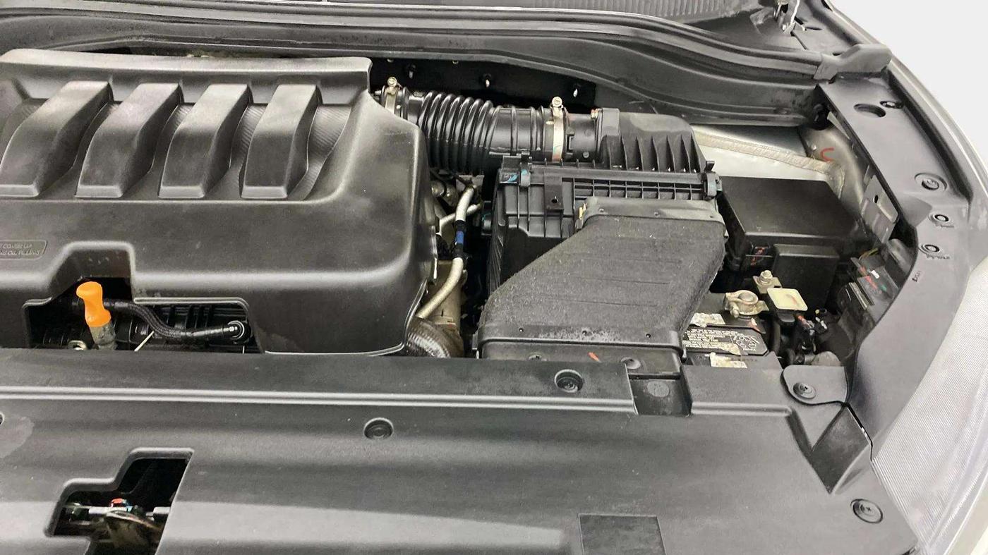 2023 Mahindra XUV700 AX 7 LUXURY P AT 7 STR, Petrol, Automatic, 19,311 km, Engine View - Left