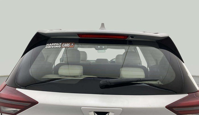 2023 Mahindra XUV700 AX 7 LUXURY P AT 7 STR, Petrol, Automatic, 19,218 km, Rear Windshield