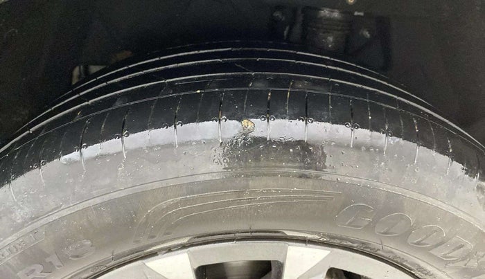 2023 Mahindra XUV700 AX 7 LUXURY P AT 7 STR, Petrol, Automatic, 19,218 km, Left Rear Tyre Tread