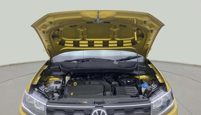 2022 Volkswagen TAIGUN GT 1.5 TSI MT, Petrol, Manual, 37,625 km, Open Bonet