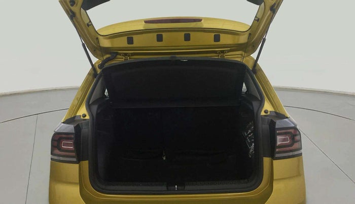 2022 Volkswagen TAIGUN GT 1.5 TSI MT, Petrol, Manual, 37,625 km, Boot Inside