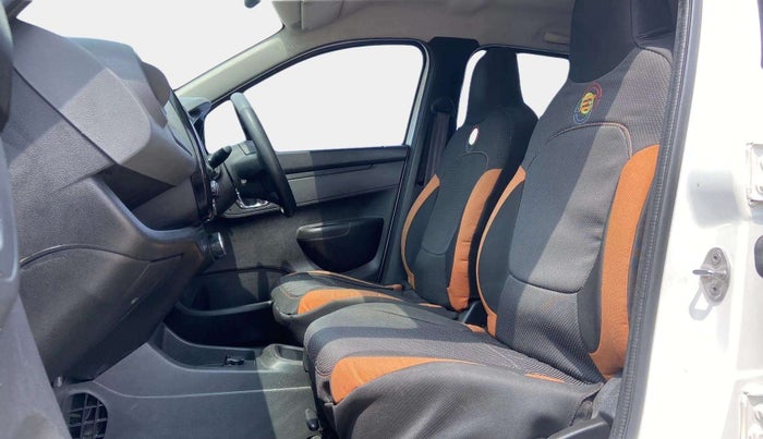 2018 Renault Kwid RXT 1.0 AMT (O), Petrol, Automatic, 29,691 km, Right Side Front Door Cabin