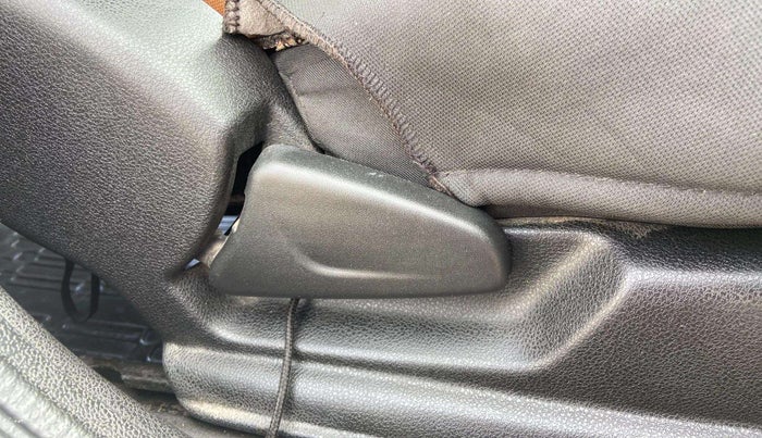 2018 Renault Kwid RXT 1.0 AMT (O), Petrol, Automatic, 29,691 km, Driver Side Adjustment Panel