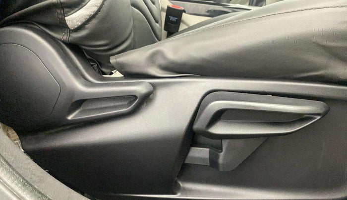 2023 Tata NEXON XZ PLUS PETROL, Petrol, Manual, 29,267 km, Driver Side Adjustment Panel