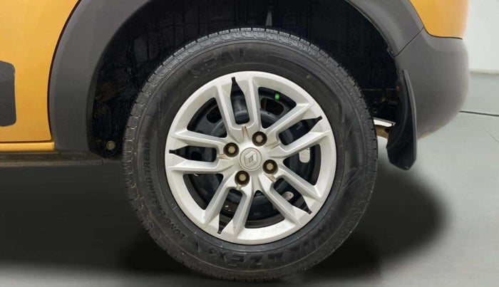 2020 Renault TRIBER RXL MT, Petrol, Manual, 48,953 km, Left Rear Wheel