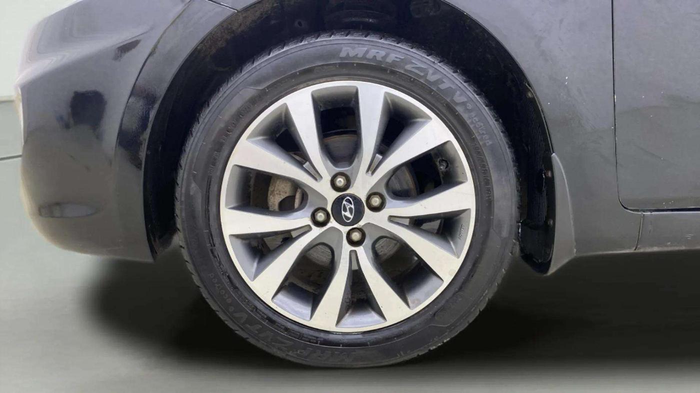 2014 Hyundai Verna FLUIDIC 1.6 VTVT SX OPT, CNG, Manual, 54,701 km, Left Front Wheel