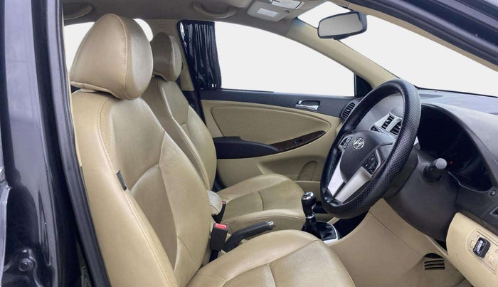 2014 Hyundai Verna FLUIDIC 1.6 VTVT SX OPT, CNG, Manual, 54,701 km, Right Side Front Door Cabin