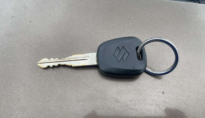2013 Maruti Wagon R 1.0 LXI, Petrol, Manual, 67,418 km, Key Close Up