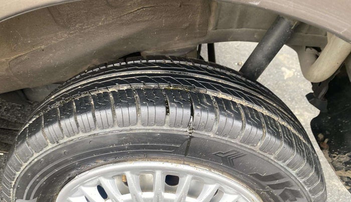 2013 Maruti Wagon R 1.0 LXI, Petrol, Manual, 67,418 km, Left Rear Tyre Tread