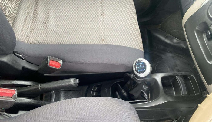 2013 Maruti Wagon R 1.0 LXI, Petrol, Manual, 67,418 km, Gear Lever