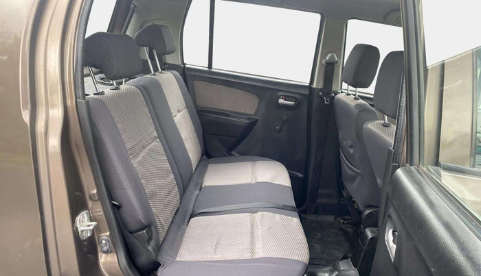 2013 Maruti Wagon R 1.0 LXI, Petrol, Manual, 67,418 km, Right Side Rear Door Cabin