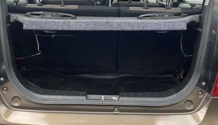2013 Maruti Wagon R 1.0 LXI, Petrol, Manual, 67,418 km, Boot Inside
