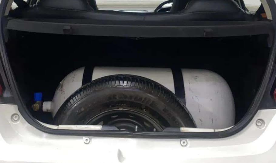 2018 Tata Tiago XT PETROL, CNG, Manual, 58,813 km, Boot Inside