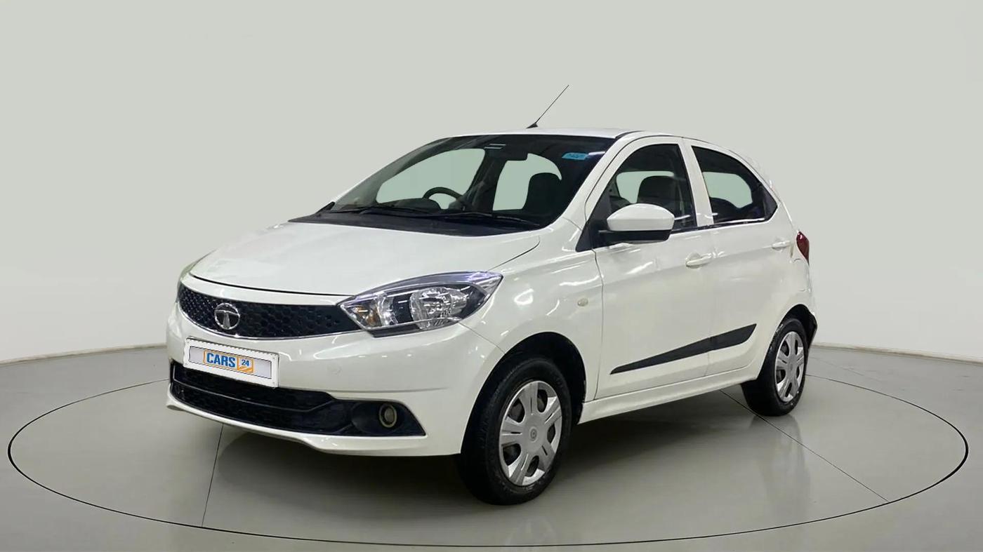 2018 Tata Tiago XT PETROL, CNG, Manual, 58,813 km, Left Front Diagonal