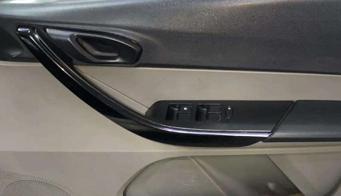 2018 Tata Tiago XT PETROL, CNG, Manual, 58,813 km, Driver Side Door Panels Control